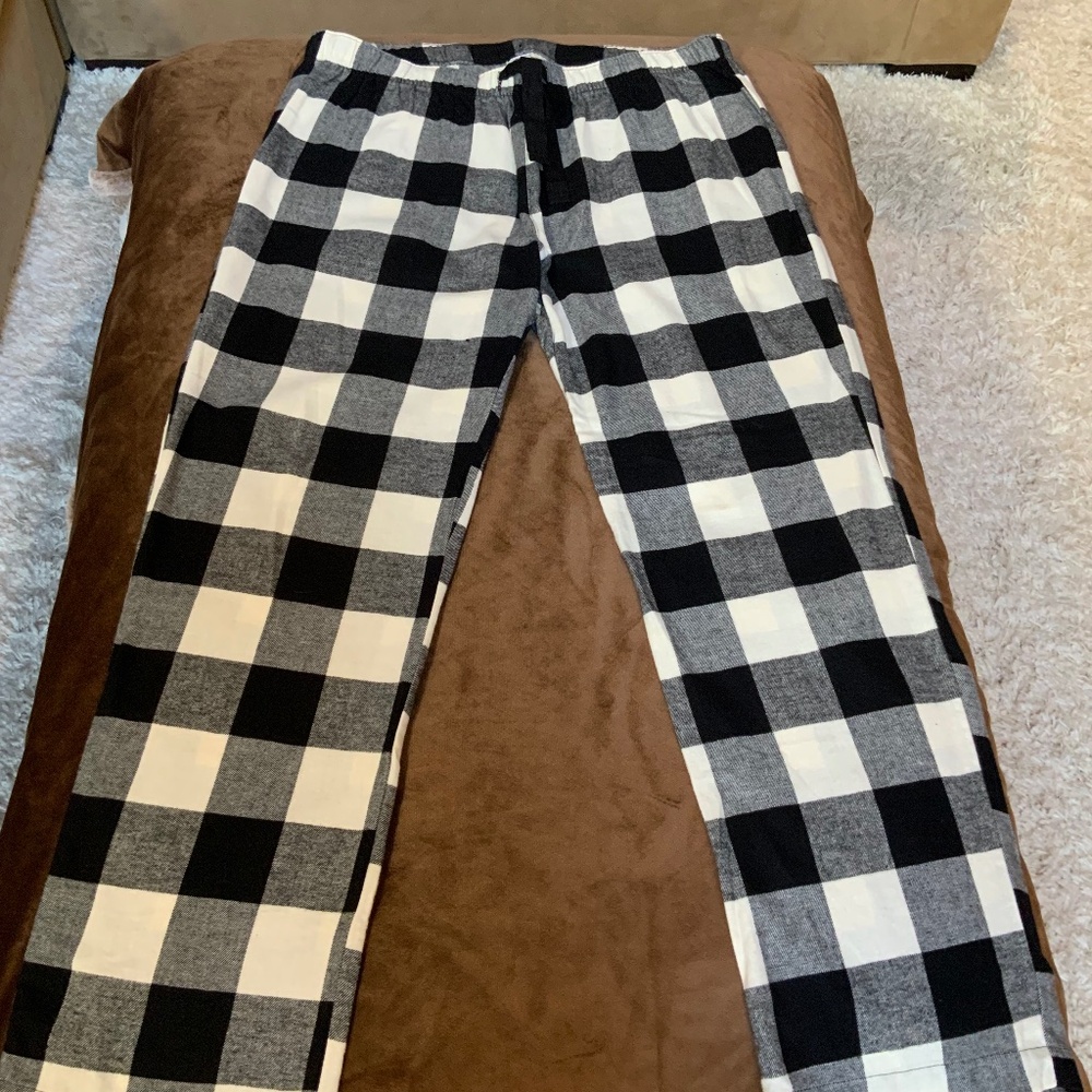 Old Navy Black White L Pajama bottoms Sleep Cabincore Eclectic Grandpa